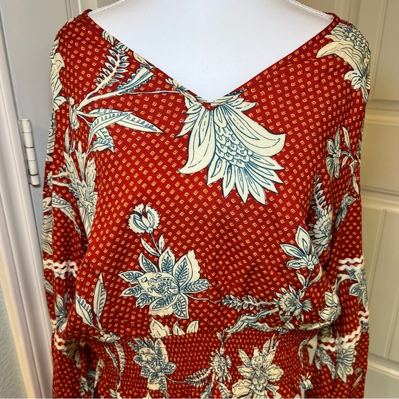 Jessica Simpson Women’s Red Floral Blouse Flowy Bell Sleeves Boho Size Medium - Picture 5 of 16